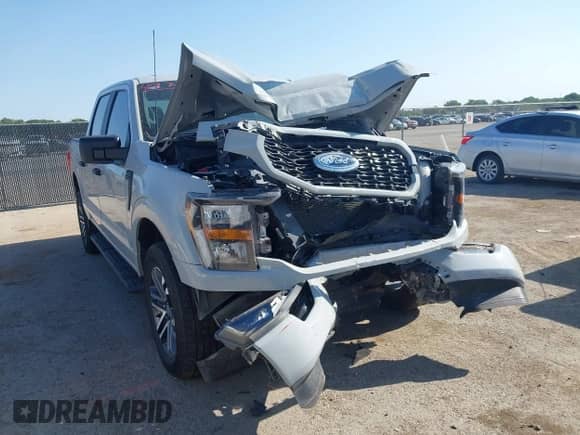 2023 Ford F-150 XL z VIN 1FTFW1E50PKF68461, wystawiony jako IAAI lot #42971295 z przebiegiem 24 695 mil mil oraz . Historia ofert i sprzedaży dostępna na DreamBid. Obrazek 1.