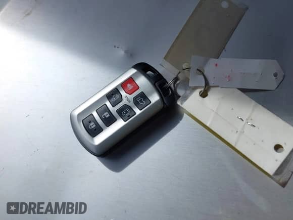 2015 Toyota Sienna Limited с VIN 5TDDK3DC2FS102097, выставлен на аукционе IAAI как лот 43407226 с пробегом 180 467 миль миль и . История ставок и продаж доступна на DreamBid. Изображение 11.