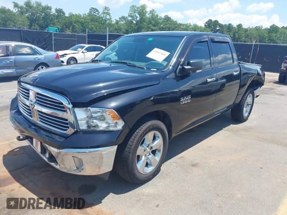 2017 Ram 1500 Big Horn z VIN 1C6RR7LG8HS584105, wystawiony jako IAAI lot #42557105 z przebiegiem 200 456 mil mil oraz . Historia ofert i sprzedaży dostępna na DreamBid. Obrazek 2.