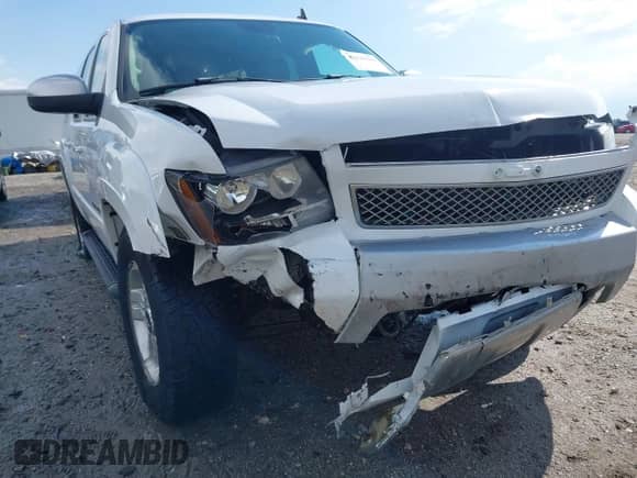 2007 Chevrolet Suburban LT with VIN 3GNFK16317G262909, listed as a IAAI auction lot 42129302 with 173,371 mi miles and . Bid and sale history available at DreamBid. Image 6.