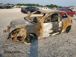 2008 Hyundai Accent SE z VIN KMHCN36C58U086987, wystawiony jako Copart lot #62260425 z przebiegiem Nie podano mil oraz Szkoda całkowita • Salvage title. Historia ofert i sprzedaży dostępna na DreamBid. Obrazek 1.