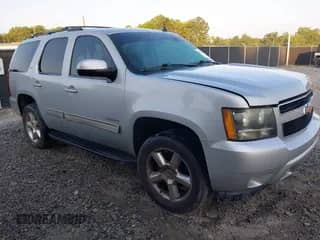 2011 Chevrolet Tahoe LT с VIN 1GNSCBE06BR228935, выставлен на аукционе IAAI как лот 43052440 с пробегом 248 463 миль миль и . История ставок и продаж доступна на DreamBid. Изображение 1.
