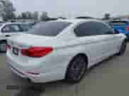2019 BMW 5 Series 530i с VIN WBAJA5C58KWW01532, выставлен на аукционе IAAI как лот 42815872 с пробегом 125 071 миль миль и . История ставок и продаж доступна на DreamBid. Изображение 4.