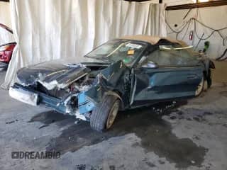 1996 Ford Mustang GT z VIN 1FALP45XXTF195022, wystawiony jako Copart lot #81088355 z przebiegiem 127 304 mil mil oraz Szkoda całkowita • Salvage title. Historia ofert i sprzedaży dostępna na DreamBid. Obrazek 1.