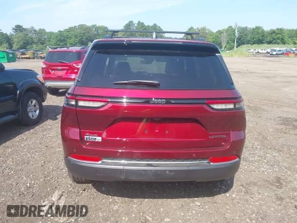 2024 Jeep Grand Cherokee Limited with VIN 1C4RJHBG8RC697443, listed as a IAAI auction lot 42608135 with 3,062 mi miles and . Bid and sale history available at DreamBid. Image 15.