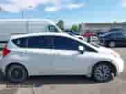 2014 Nissan Note SV z VIN 3N1CE2CP1EL427364, wystawiony jako IAAI lot #42678715 z przebiegiem 106 850 mil mil oraz . Historia ofert i sprzedaży dostępna na DreamBid. Obrazek 13.