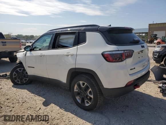 2018 Jeep Compass Trailhawk with VIN 3C4NJDDB6JT184998, listed as a Copart auction lot 67400415 with Not provided miles and Salvage title. Bid and sale history available at DreamBid. Image 2.