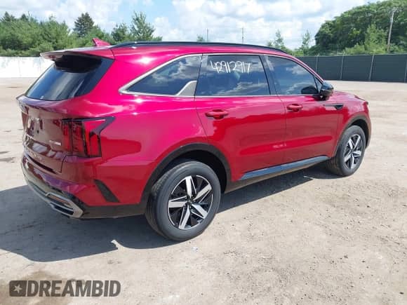 2021 Kia Sorento EX with VIN 5XYRHDLF1MG046783, listed as a IAAI auction lot 42912917 with 47,145 mi miles and . Bid and sale history available at DreamBid. Image 4.