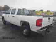 2009 Chevrolet Silverado 2500HD Work Truck z VIN 1GCHC43K19F190867, wystawiony jako IAAI lot #43541901 z przebiegiem 220 804 mil mil oraz . Historia ofert i sprzedaży dostępna na DreamBid. Obrazek 3.