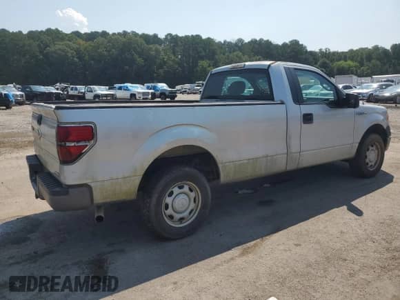 2012 Ford F-150 XL with VIN 1FTNF1CF5CKE25037, listed as a Copart auction lot 69481275 with 231,757 mi miles and Clean title. Bid and sale history available at DreamBid. Image 3.