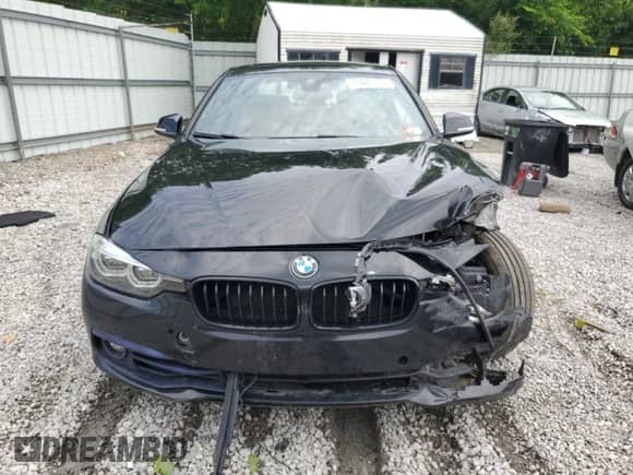 2018 BMW 3 Series 340i xDrive с VIN WBA8B7G59JNU95226, выставлен на аукционе Copart как лот 59841705 с пробегом 83 889 миль миль и Списание • Salvage title. История ставок и продаж доступна на DreamBid. Изображение 5.