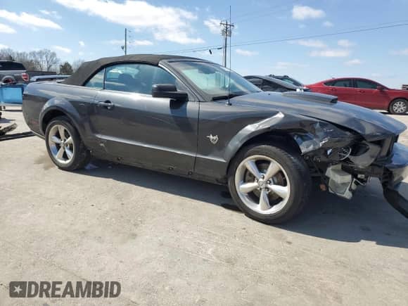 2009 Ford Mustang GT z VIN 1ZVHT85H495122350, wystawiony jako Copart lot #47954065 z przebiegiem 106 673 mil mil oraz Szkoda całkowita • Salvage title. Historia ofert i sprzedaży dostępna na DreamBid. Obrazek 4.