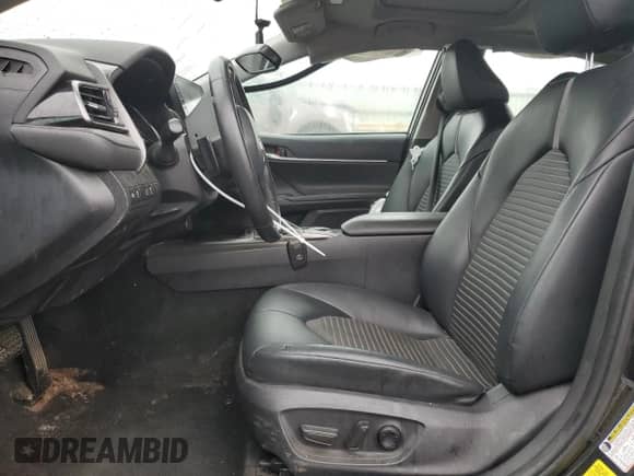 2021 Toyota Camry SE z VIN 4T1S11AK4MU543468, wystawiony jako Copart lot #60939165 z przebiegiem 30 311 mil mil oraz Szkoda całkowita • Salvage title. Historia ofert i sprzedaży dostępna na DreamBid. Obrazek 7.