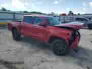 2023 Toyota Tacoma SR5 z VIN 3TYAZ5CNXPT037969, wystawiony jako Copart lot #90116075 z przebiegiem 50 036 mil mil oraz Nie do naprawy • Non repairable. Historia ofert i sprzedaży dostępna na DreamBid. Obrazek 4.