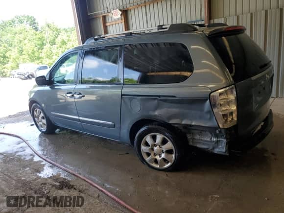2008 Hyundai Entourage GLS z VIN KNDMC233686044961, wystawiony jako Copart lot #61937065 z przebiegiem 172 838 mil mil oraz Szkoda całkowita • Salvage title. Historia ofert i sprzedaży dostępna na DreamBid. Obrazek 2.