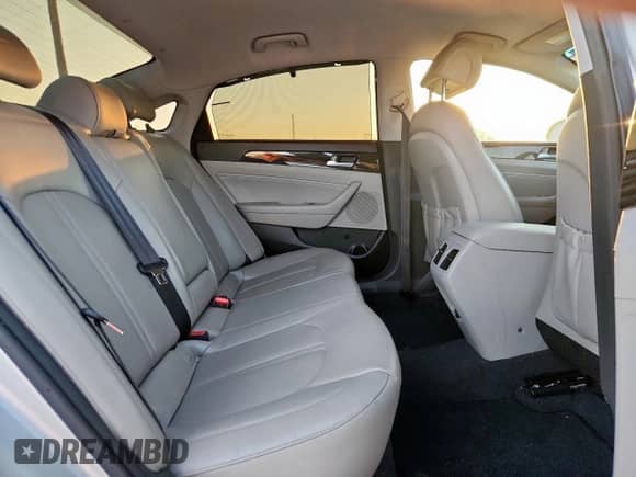 2015 Hyundai Sonata Limited with VIN 5NPE34AFXFH195740, listed as a Copart auction lot 86659415 with 130,284 mi miles and Clean title. Bid and sale history available at DreamBid. Image 10.