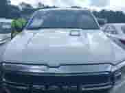 2023 Ram 1500 Big Horn z VIN 1C6RREFT0PN693121, wystawiony jako IAAI lot #43397157 z przebiegiem 32 987 mil mil oraz . Historia ofert i sprzedaży dostępna na DreamBid. Obrazek 12.