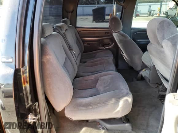 2006 GMC Sierra 1500 SLE1 z VIN 2GTEC13T161228725, wystawiony jako Copart lot #70601415 z przebiegiem 225 912 mil mil oraz Szkoda całkowita • Salvage title. Historia ofert i sprzedaży dostępna na DreamBid. Obrazek 10.