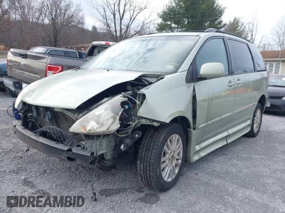 2010 Toyota Sienna XLE с VIN 5TDYK4CCXAS301416, выставлен на аукционе IAAI как лот 41158673 с пробегом 96 141 миль миль и . История ставок и продаж доступна на DreamBid. Изображение 6.