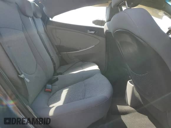 2012 Hyundai Accent GLS z VIN KMHCT4AE3CU197910, wystawiony jako Copart lot #70589035 z przebiegiem 91 582 mil mil oraz Czysty tytuł • Clean title. Historia ofert i sprzedaży dostępna na DreamBid. Obrazek 10.