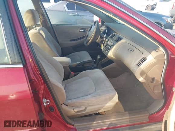 2000 Honda Accord SE с VIN JHMCG6691YC020140, выставлен на аукционе IAAI как лот 42115770 с пробегом 155 488 миль миль и . История ставок и продаж доступна на DreamBid. Изображение 5.