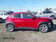 2023 Hyundai Kona SEL с VIN KM8K6CAB3PU949159, выставлен на аукционе IAAI как лот 42014976 с пробегом 17 354 миль миль и . История ставок и продаж доступна на DreamBid. Изображение 14.