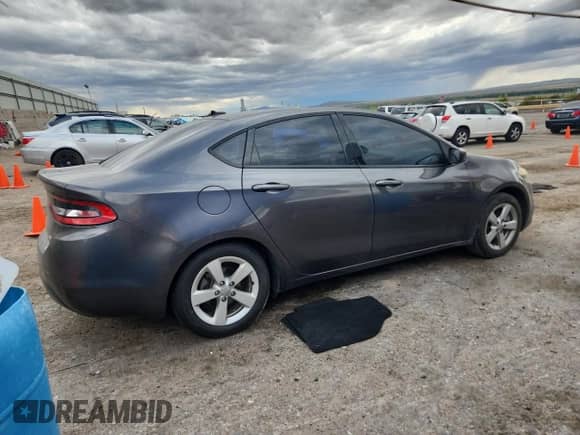 2015 Dodge Dart SXT z VIN 1C3CDFBB3FD221892, wystawiony jako Copart lot #81727605 z przebiegiem Nie podano mil oraz Szkoda całkowita • Salvage title. Historia ofert i sprzedaży dostępna na DreamBid. Obrazek 3.