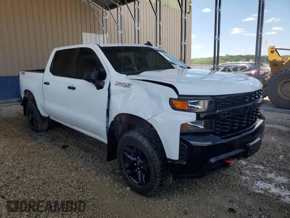 2022 Chevrolet Silverado 1500 Custom Trail Boss z VIN 1GCPYCEK8NZ174114, wystawiony jako Copart lot #47652855 z przebiegiem 71 851 mil mil oraz Szkoda całkowita • Salvage title. Historia ofert i sprzedaży dostępna na DreamBid. Obrazek 4.