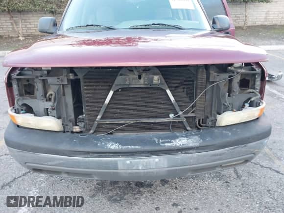2005 Chevrolet Tahoe LS with VIN 1GNEC13T35J229998, listed as a IAAI auction lot 41586990 with Not provided miles and . Bid and sale history available at DreamBid. Image 6.