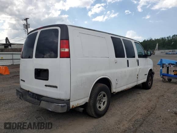 2006 Chevrolet Express Cargo with VIN 1GCFH15T361162171, listed as a Copart auction lot 60797575 with 325,004 mi miles and Clean title. Bid and sale history available at DreamBid. Image 3.