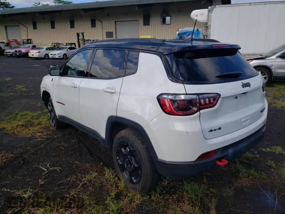 2024 Jeep Compass Trailhawk with VIN 3C4NJDDN9RT595771, listed as a Copart auction lot 85951635 with 40,547 mi miles and Salvage title. Bid and sale history available at DreamBid. Image 2.