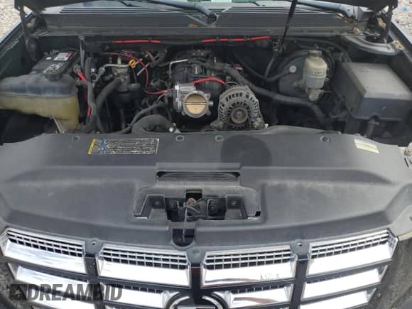 2008 Cadillac Escalade ESV with VIN 1GYFK66808R210474, listed as a Copart auction lot 55596155 with 247,894 mi miles and Non repairable. Bid and sale history available at DreamBid. Image 12.