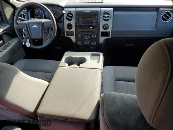 2013 Ford F-150 XL z VIN 1FTVX1CT7DKD40284, wystawiony jako Copart lot #73941434 z przebiegiem Nie podano mil oraz Szkoda całkowita • Salvage title. Historia ofert i sprzedaży dostępna na DreamBid. Obrazek 8.