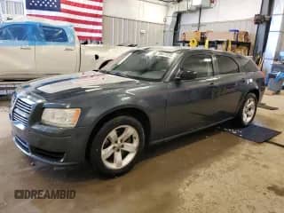 2008 Dodge Magnum with VIN 2D4FV47T68H130460, listed as a Copart auction lot 50077235 with 135,648 mi miles and Clean title. Bid and sale history available at DreamBid. Image 1.