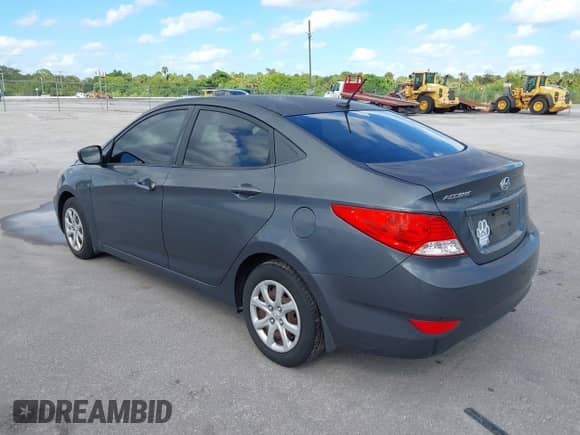 2013 Hyundai Accent GLS с VIN KMHCT4AE0DU428330, выставлен на аукционе IAAI как лот 43485183 с пробегом 43 296 миль миль и . История ставок и продаж доступна на DreamBid. Изображение 3.