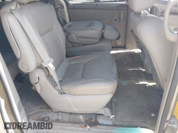 2004 Toyota Sienna XLE z VIN 5TDZA22C64S004791, wystawiony jako IAAI lot #42314032 z przebiegiem 136 114 mil mil oraz . Historia ofert i sprzedaży dostępna na DreamBid. Obrazek 8.