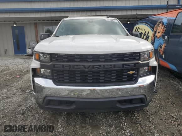 2022 Chevrolet Silverado 1500 Work Truck z VIN 1GCRWAEK5NZ214930, wystawiony jako Copart lot #90545185 z przebiegiem 48 792 mil mil oraz Czysty tytuł • Clean title. Historia ofert i sprzedaży dostępna na DreamBid. Obrazek 5.