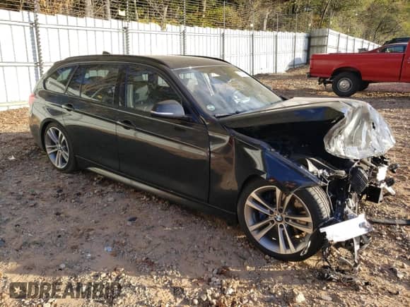 2016 BMW 3 Series 328i xDrive z VIN WBA8G5C57GK753068, wystawiony jako Copart lot #82314674 z przebiegiem Nie podano mil oraz Szkoda całkowita • Salvage title. Historia ofert i sprzedaży dostępna na DreamBid. Obrazek 4.