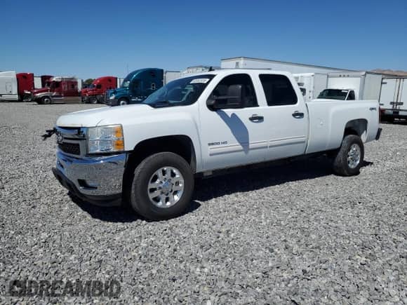 2011 Chevrolet Silverado 3500HD SRW LT with VIN 1GC4K0C84BF187921, listed as a Copart auction lot 65952035 with 131,874 mi miles and Salvage title. Bid and sale history available at DreamBid. Image 1.