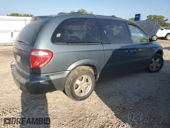 2005 Dodge Caravan SXT with VIN 2D4GP44L35R497048, listed as a Copart auction lot 81522315 with 238,649 mi miles and Clean title. Bid and sale history available at DreamBid. Image 3.