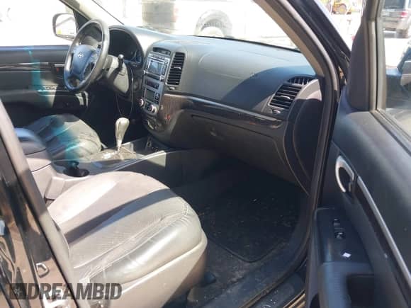 2009 Hyundai Santa Fe SE z VIN 5NMSH73EX9H287717, wystawiony jako IAAI lot #41967338 z przebiegiem 179 859 mil mil oraz . Historia ofert i sprzedaży dostępna na DreamBid. Obrazek 5.