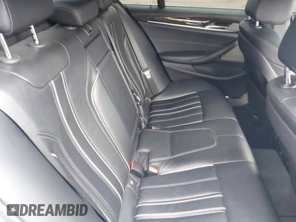 2018 BMW 5 Series 540i xDrive с VIN WBAJE7C58JWD49881, выставлен на аукционе IAAI как лот 42091065 с пробегом 73 542 миль миль и . История ставок и продаж доступна на DreamBid. Изображение 8.