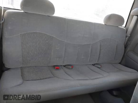 2000 Chevrolet Silverado 2500 LS с VIN 1GCGC29U1YE226604, выставлен на аукционе IAAI как лот 41641790 с пробегом 110 245 миль миль и . История ставок и продаж доступна на DreamBid. Изображение 8.
