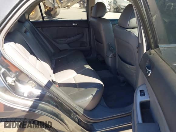 2003 Honda Accord EX z VIN 1HGCM66553A012538, wystawiony jako IAAI lot #43166597 z przebiegiem 256 826 mil mil oraz . Historia ofert i sprzedaży dostępna na DreamBid. Obrazek 8.