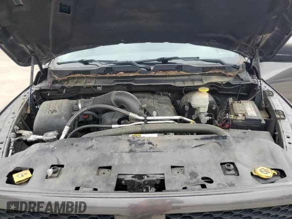 2017 Ram 1500 Express z VIN 1C6RR7FT1HS678514, wystawiony jako Copart lot #68914665 z przebiegiem 183 010 mil mil oraz Szkoda całkowita • Salvage title. Historia ofert i sprzedaży dostępna na DreamBid. Obrazek 11.