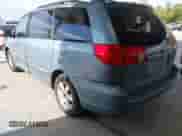 2007 Toyota Sienna XLE z VIN 5TDZK22C67S013959, wystawiony jako IAAI lot #43205502 z przebiegiem 275 909 mil mil oraz . Historia ofert i sprzedaży dostępna na DreamBid. Obrazek 3.