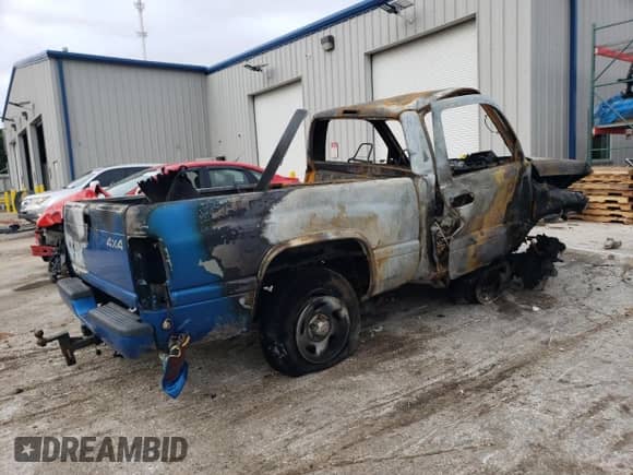 2001 Dodge 1500 z VIN 1B7HF16Z91S144780, wystawiony jako Copart lot #60469274 z przebiegiem Nie podano mil oraz Nie do naprawy • Non repairable. Historia ofert i sprzedaży dostępna na DreamBid. Obrazek 3.
