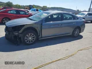 2019 Hyundai Sonata SE с VIN 5NPE24AF1KH782759, выставлен на аукционе Copart как лот 71873085 с пробегом 74 290 миль миль и Списание • Salvage title. История ставок и продаж доступна на DreamBid. Изображение 1.