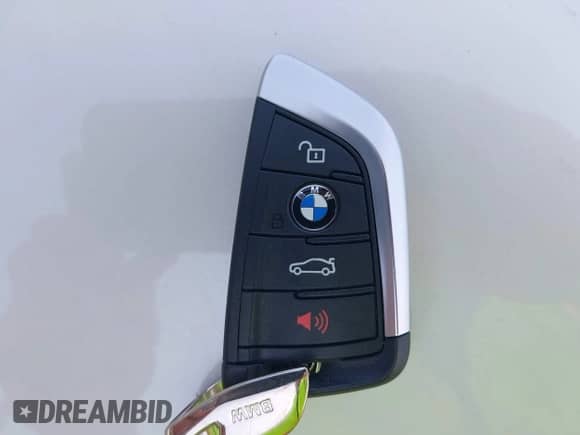 2022 BMW 5 Series 530i xDrive with VIN WBA13BJ09NWX51234, listed as a IAAI auction lot 42106974 with 26,480 mi miles and . Bid and sale history available at DreamBid. Image 11.