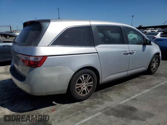 2011 Honda Odyssey EX с VIN 5FNRL5H46BB103804, выставлен на аукционе Copart как лот 70952835 с пробегом 112 168 миль миль и Списание • Salvage title. История ставок и продаж доступна на DreamBid. Изображение 3.